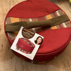 New Rachel Ray round thermal carrier keeps foods hot or cold red